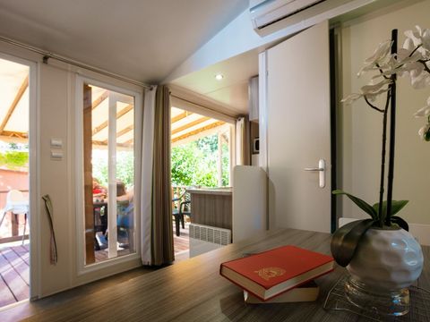 MOBILHOME 4 personnes - LOISIR CONFORT FAMILY prix pour 4 personnes