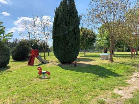 Camping Ile d'Amour - Camping Yonne