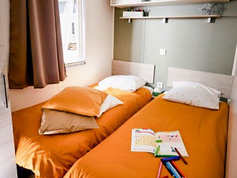 MOBILHOME 4 personnes - MH2 + climatisation 30 m²
