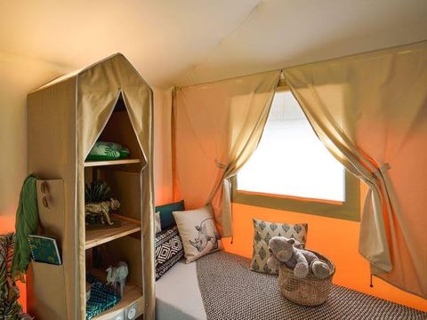 BUNGALOW TOILÉ 4 personnes - JUNGLE LODGE sans sanitaires, sans eau