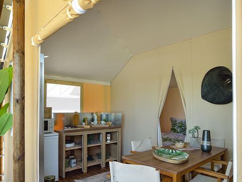 BUNGALOW TOILÉ 4 personnes - JUNGLE LODGE sans sanitaires, sans eau