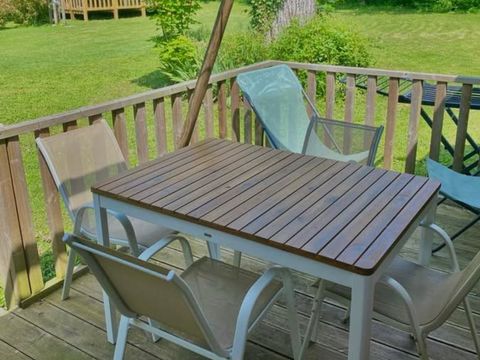 CHALET 4 personnes - La Cabane avec Sanitaires. Arrivée 16h Départ 10h. Max