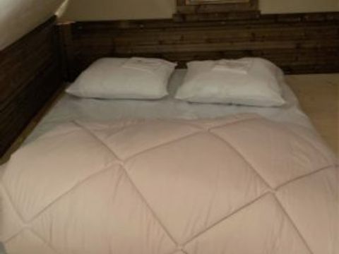 CHALET 4 personnes - La Cabane avec Sanitaires. Arrivée 16h Départ 10h. Max