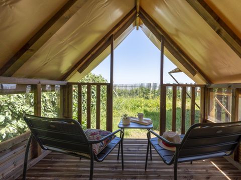 TENTE TOILE ET BOIS 4 personnes - Bivouac Insolite 2 chambres