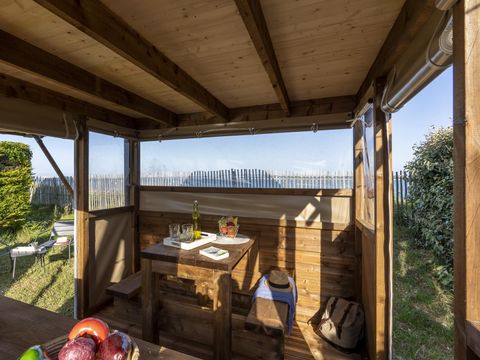TENTE TOILE ET BOIS 4 personnes - Bivouac Insolite 2 chambres