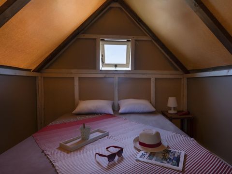 TENTE TOILE ET BOIS 4 personnes - Bivouac Insolite 2 chambres