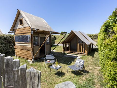TENTE TOILE ET BOIS 4 personnes - Bivouac Insolite 2 chambres