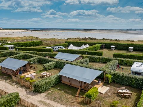 TENTE TOILE ET BOIS 5 personnes - Lodge (sans sanitaires)