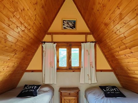 HÉBERGEMENT INSOLITE 2 personnes - Cabane CANADIENSE à la nuitée