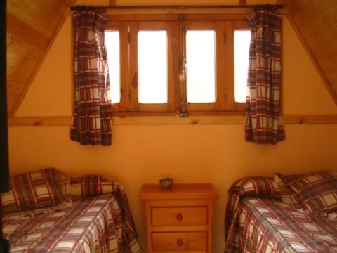 HÉBERGEMENT INSOLITE 2 personnes - Cabane CANADIENSE à la nuitée