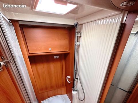 CARAVANE 4 personnes - Camping car intégral Dethleffs