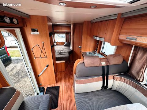 CARAVANE 4 personnes - Camping car intégral Dethleffs