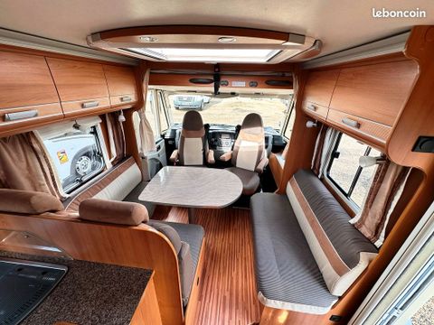 CARAVANE 4 personnes - Camping car intégral Dethleffs