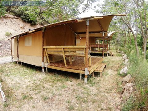 HÉBERGEMENT INSOLITE 3 personnes - VACARES glamping tente de luxe