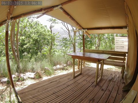 HÉBERGEMENT INSOLITE 3 personnes - VACARES glamping tente de luxe