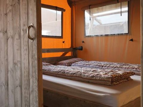Tente en toile et en bois 6 personnes - Tente Safari Lodge | 3 Ch. | 6 Pers. | Terrasse surélevée | Clim.
