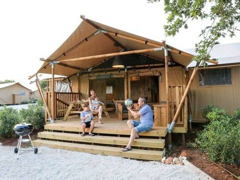 Tente en toile et en bois 6 personnes - Tente Safari Lodge | 3 Ch. | 6 Pers. | Terrasse surélevée | Clim.