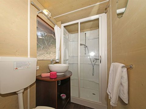 Tente en toile et en bois 5 personnes - Super Lodge | 2 Ch. | 4/5 Pers. | 1 SDB