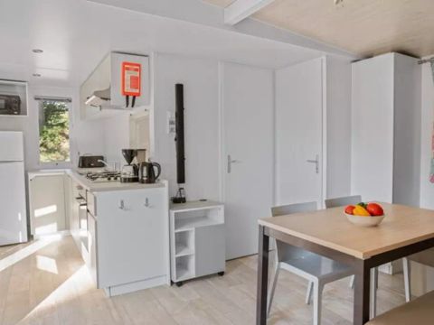 Bungalow 6 personnes - Mobil-home | Premium | 3 Ch. | 6 Pers. | Terrasse surélevée | 1 SDB | Clim.