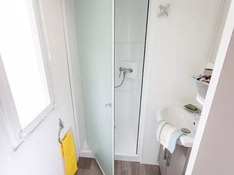 Bungalow 6 personnes - Mobil-home | Premium | 3 Ch. | 6 Pers. | Terrasse surélevée | 1 SDB | Clim.