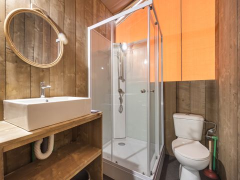 TENTE TOILE ET BOIS 4 personnes - Aminess Maravea - Tente Safari + sanitaires (4P)