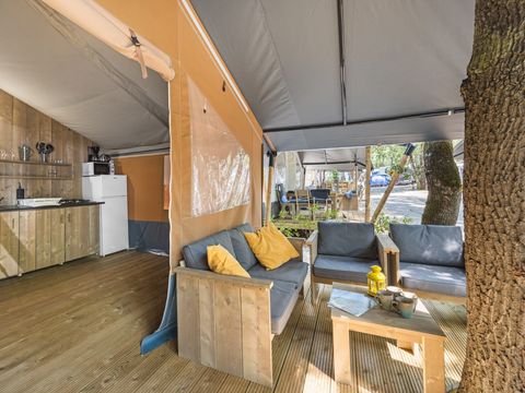 TENTE TOILE ET BOIS 4 personnes - Aminess Maravea - Tente Safari + sanitaires (4P)