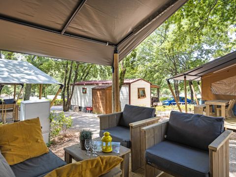 TENTE TOILE ET BOIS 4 personnes - Aminess Maravea - Tente Safari + sanitaires (4P)