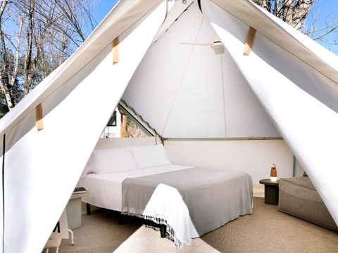Tente en toile et en bois 2 personnes - Bell Tent Plus