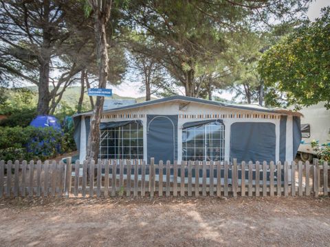 CARAVANE 4 personnes - Maxi Caravan - prix pour 2 personnes