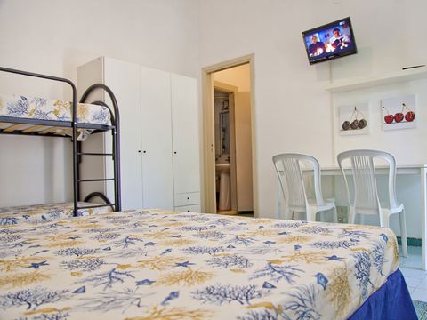 BUNGALOW 4 personnes - avec jardinet clos