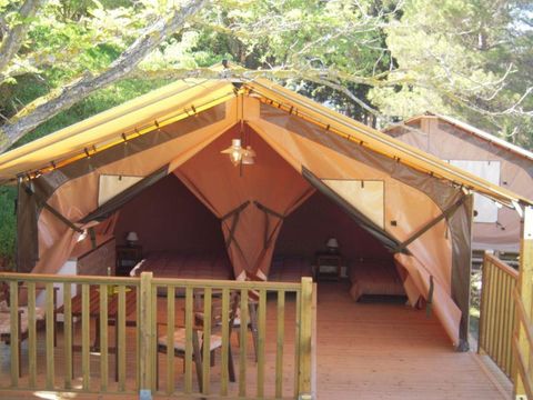 TENTE 4 personnes - LODGE - Sans sanitaires