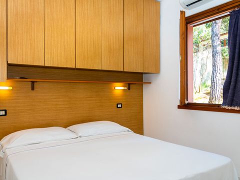 BUNGALOW 7 personnes - TIPO C (2 bungalows collés : 2 cuisines, 2 sdb)