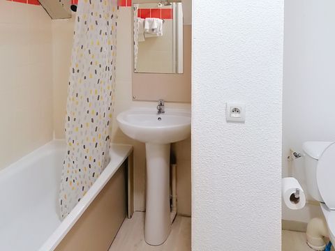 CHAMBRE 4 personnes - 2 pièces 4 lit double