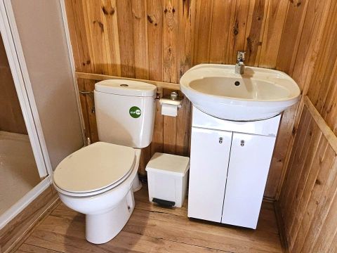 BUNGALOW 2 personnes - Bungalow pas de cuisine lit double