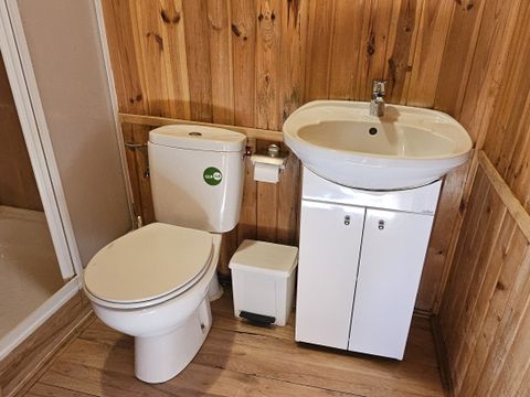 BUNGALOW 2 personnes - Bungalow pas de cuisine lit double
