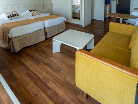 STUDIO 2 personnes - Studio 2 Personnes Supérieur 