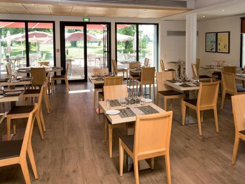 Hôtel & Résidence La Villa du Lac - Camping Ain - Image N°10
