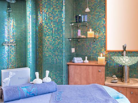 Hôtel & Résidence La Villa du Lac - Camping Ain - Image N°3