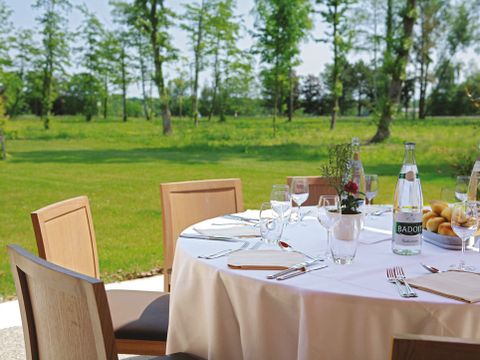 Hôtel & Résidence La Villa du Lac - Camping Ain - Image N°12