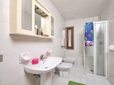APPARTEMENT 6 personnes - TRILOCALE - rez-de-chaussée/premier étage.