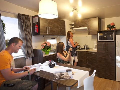 MOBILHOME 5 personnes - hu Stay Easy XL Plus	Chalet 2 camere da letto