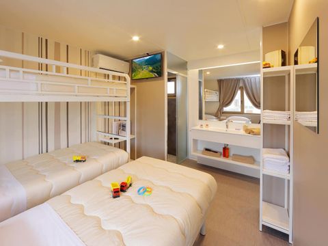 MOBILHOME 5 personnes - hu Stay Premium	Chalet Superior