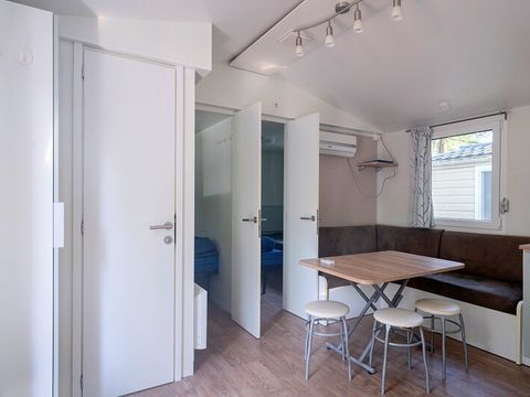 MOBILHOME 6 personnes - Mobil-home | Classic | 2 Ch. | 4/6 Pers. | Terrasse surélévée non couverte | Clim.