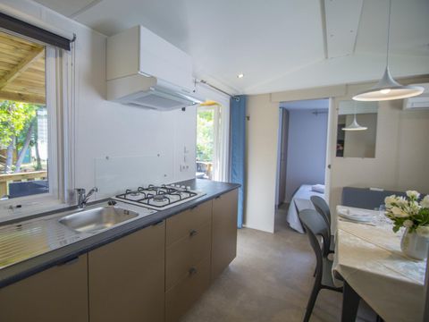 MOBILHOME 4 personnes - SUPÉRIEUR zone centrale