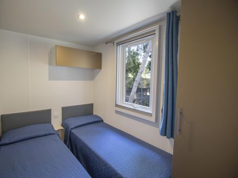 MOBILHOME 4 personnes - SUPÉRIEUR zone centrale