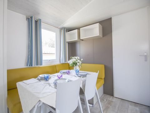 MOBILHOME 4 personnes - DELUXE deuxième rangée