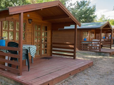 CHALET 2 personnes - Cabane en bois (sans cuisine, ou salle de bains) 2/4 pers