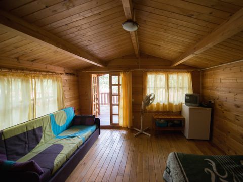CHALET 2 personnes - Cabane en bois (sans cuisine, ou salle de bains) 2/4 pers