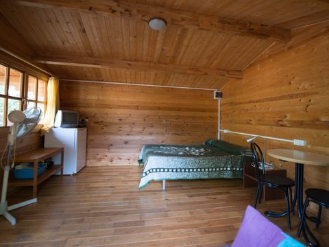 CHALET 2 personnes - Cabane en bois (sans cuisine, ou salle de bains) 2/4 pers