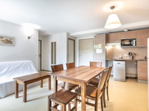 APPARTEMENT 6 personnes - 2P/6 avec cabine - 6 adultes